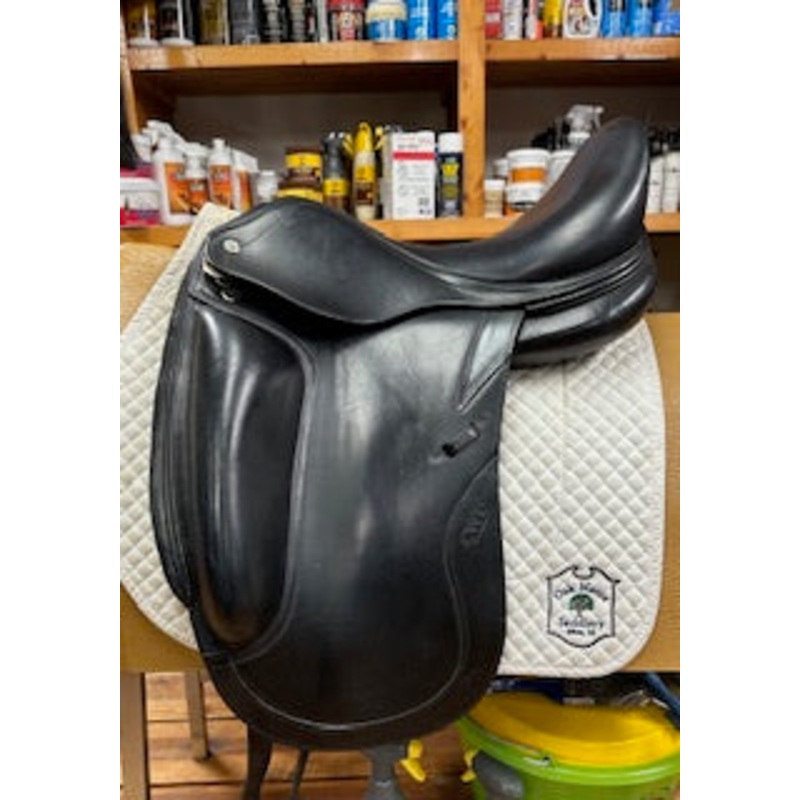 2017 CWD Dressage Saddle – 17.5″