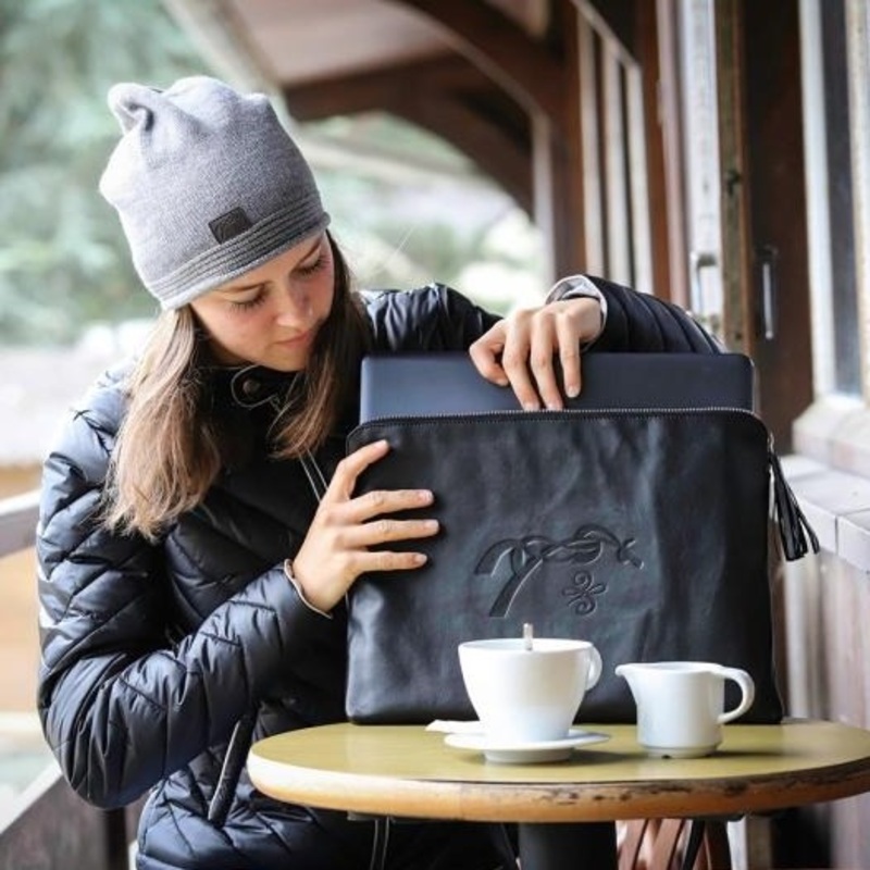 Thin Pocket Computer Bag