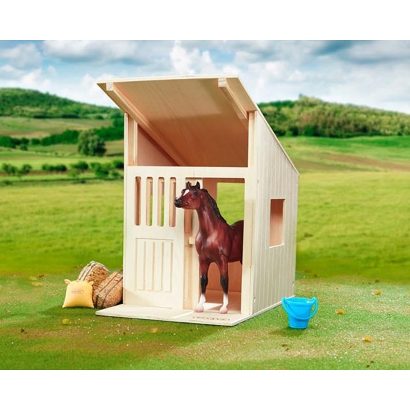 Breyer Classics Hilltop Stable
