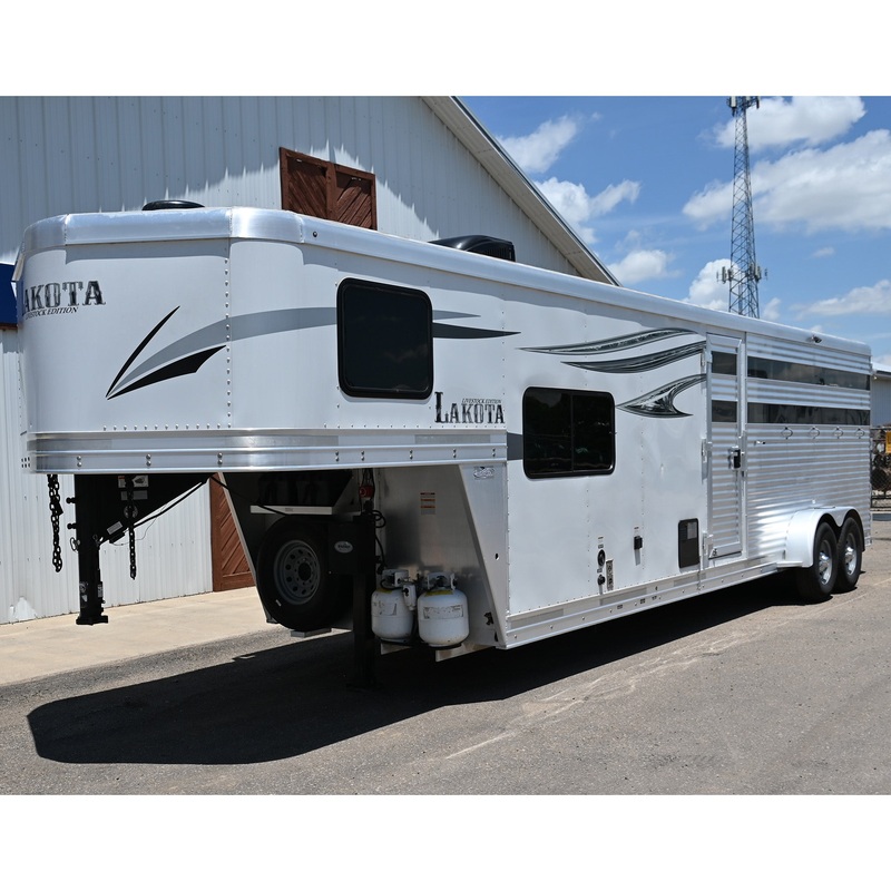 2019 Lakota Stock Combo Trailer LQ Model LE916