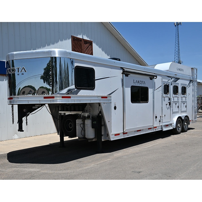 2022 Lakota Charger 3 Horse 11′ Living Quarter, Slide Out, Onan Generator C8311