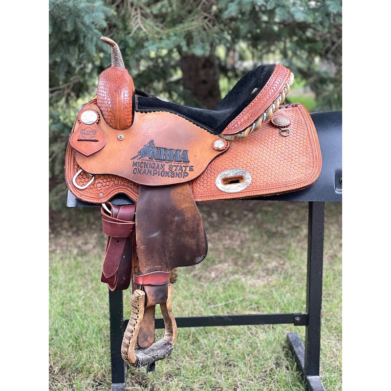 15 inch Alamo Saddle with Youth Fenders, U121