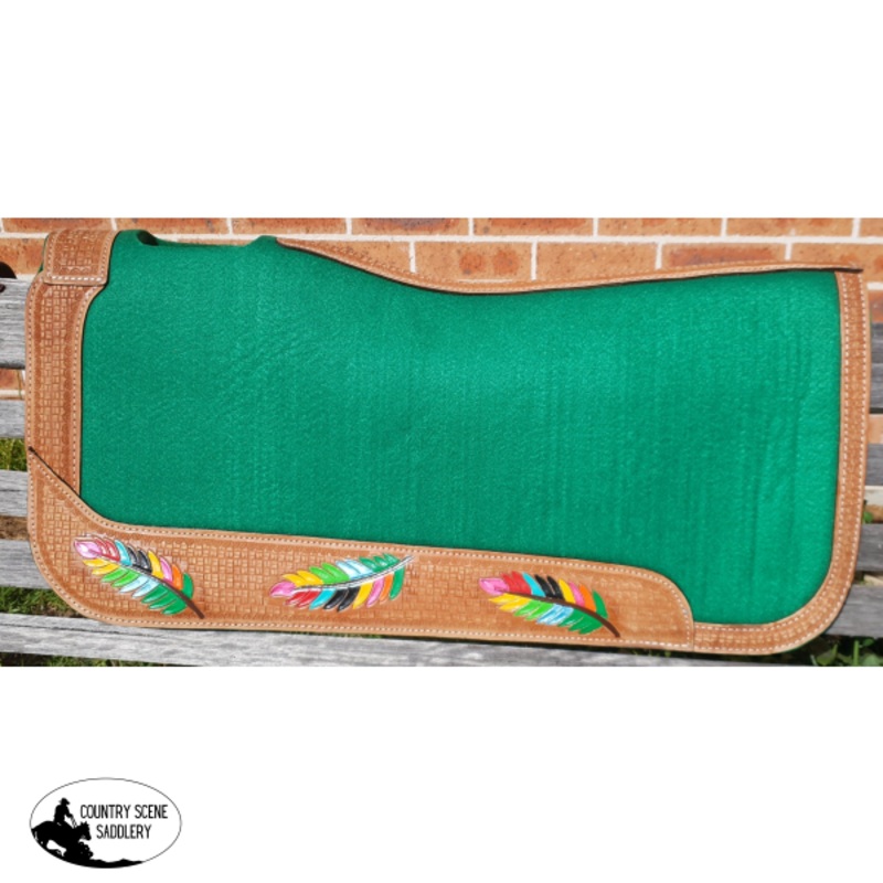 Showman 32″ x 31″ x 1″.