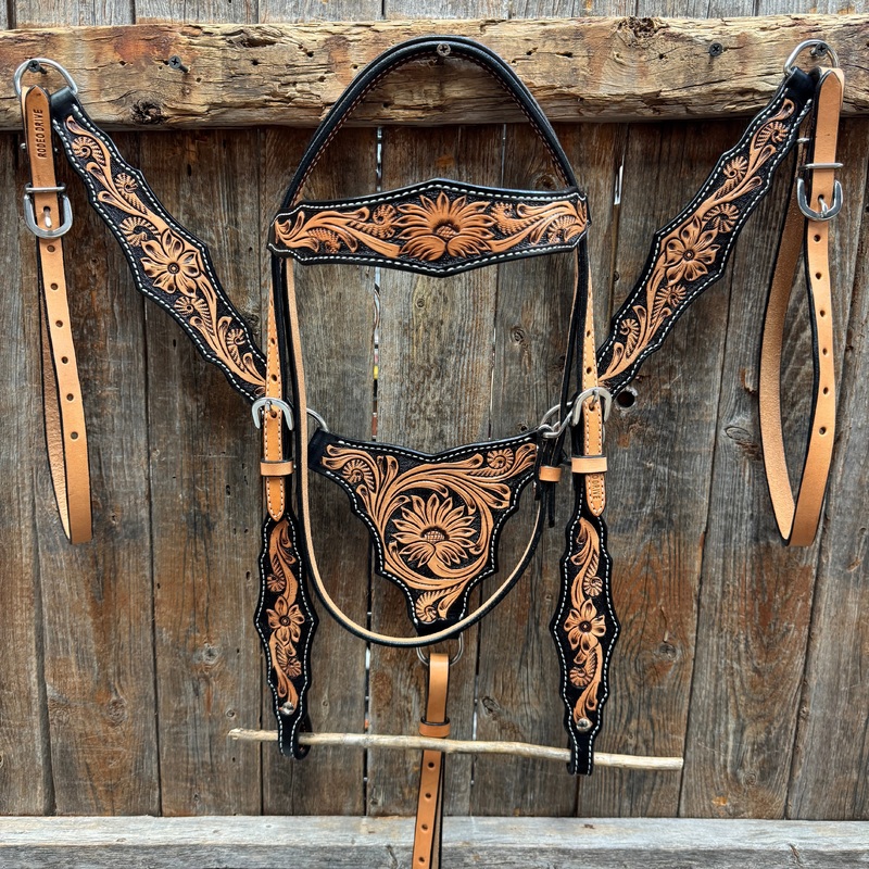 Two Tone Floral Triangle / Gladiator Browband/ One Ear Breastcollar Tack Set