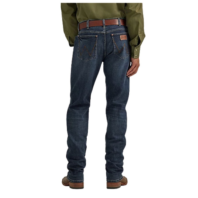 112335422 Wrangler Men’s Retro Slim Straight Jean – Indigo Blue